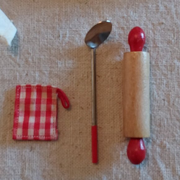 Vintage 1963 Barbie and Midge What's Cooking? Fashion Pak - Picture 2 of 4